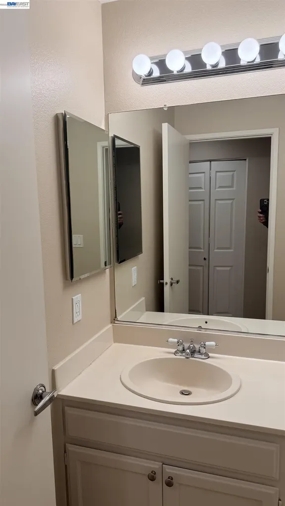 103 Tuscany Court Hercules CA 94547