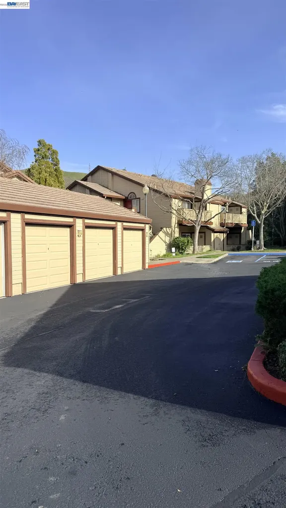 103 Tuscany Court Hercules CA 94547