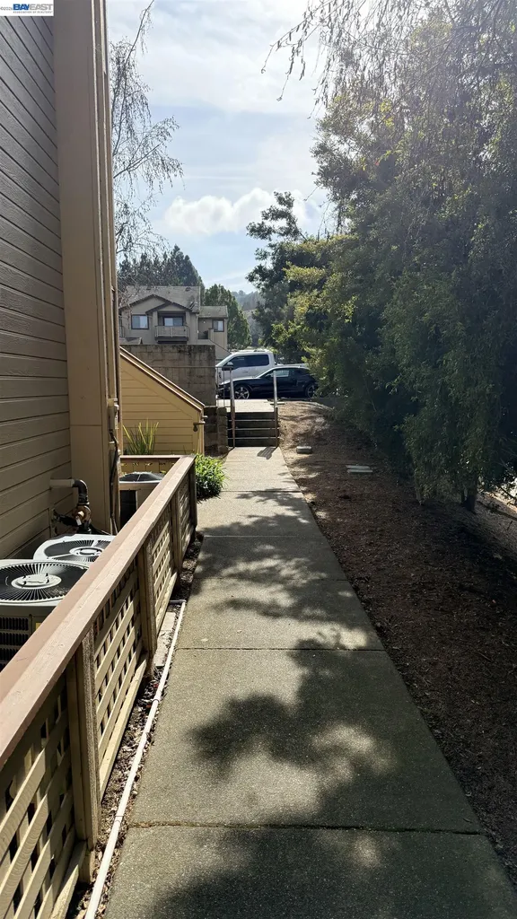 103 Tuscany Court Hercules CA 94547