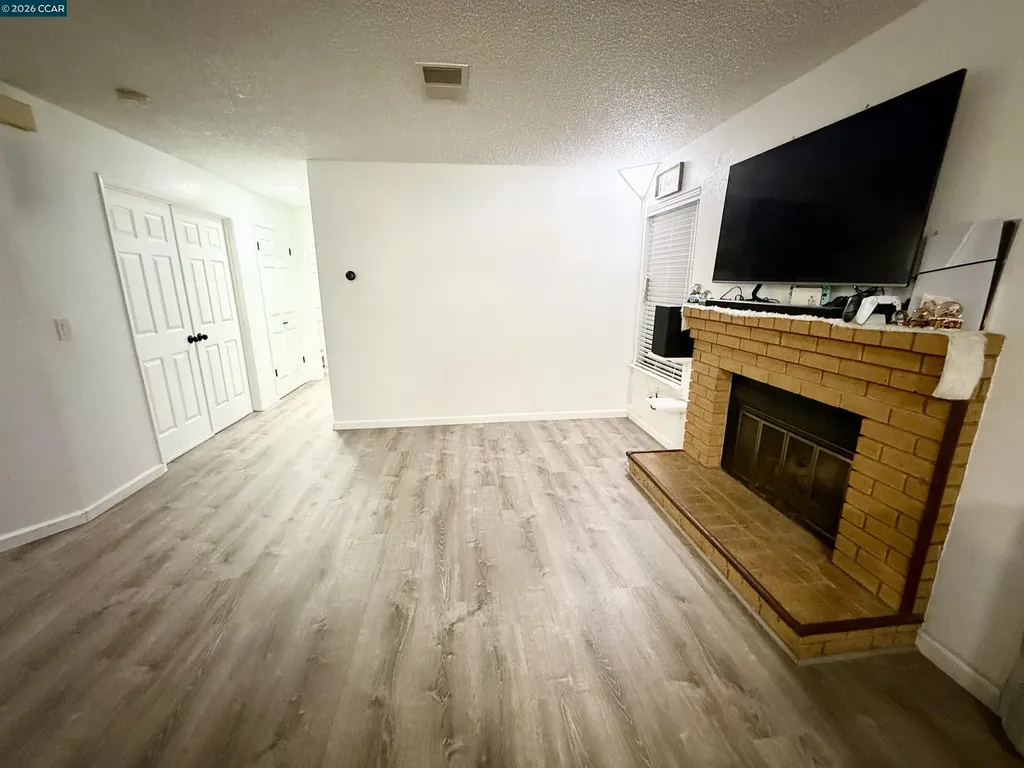 405 Weymouth Hercules CA 94547