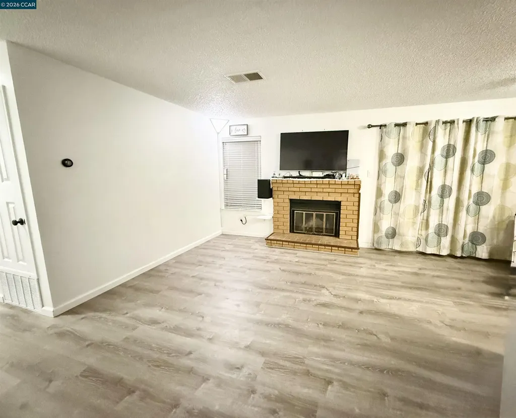 405 Weymouth Hercules CA 94547