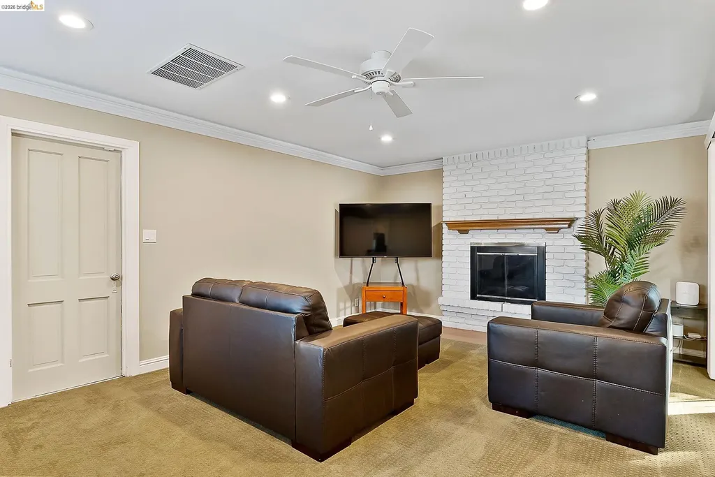 1777 Clayton Way Concord CA 94519