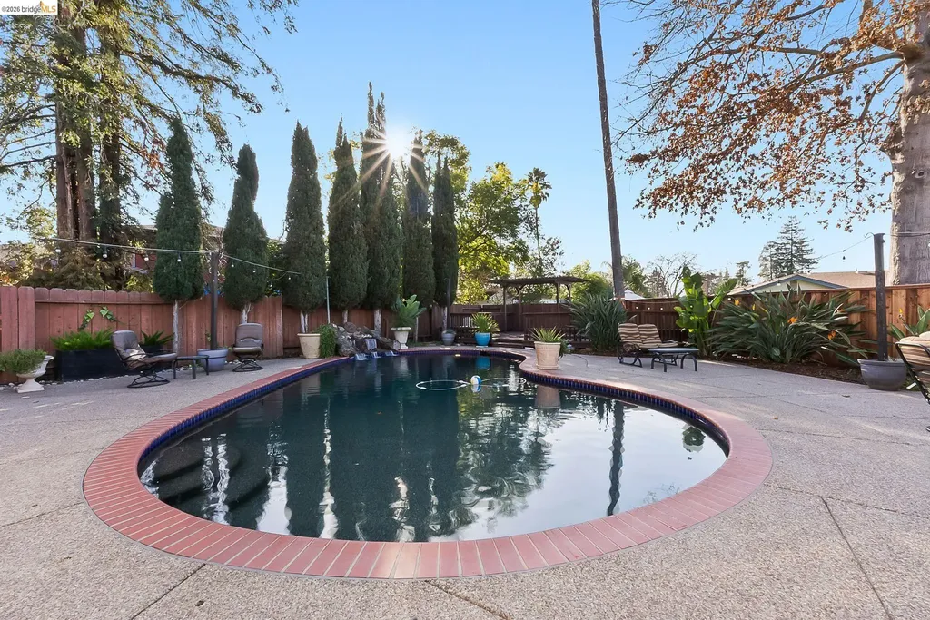 1777 Clayton Way Concord CA 94519