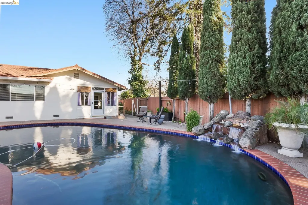 1777 Clayton Way Concord CA 94519