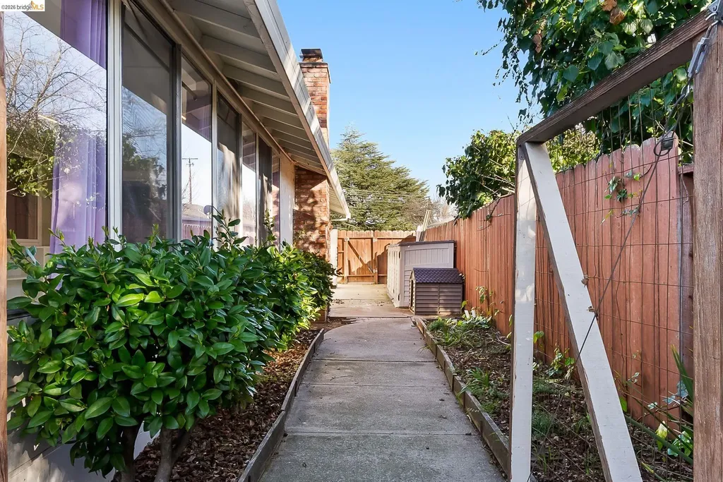 1777 Clayton Way Concord CA 94519