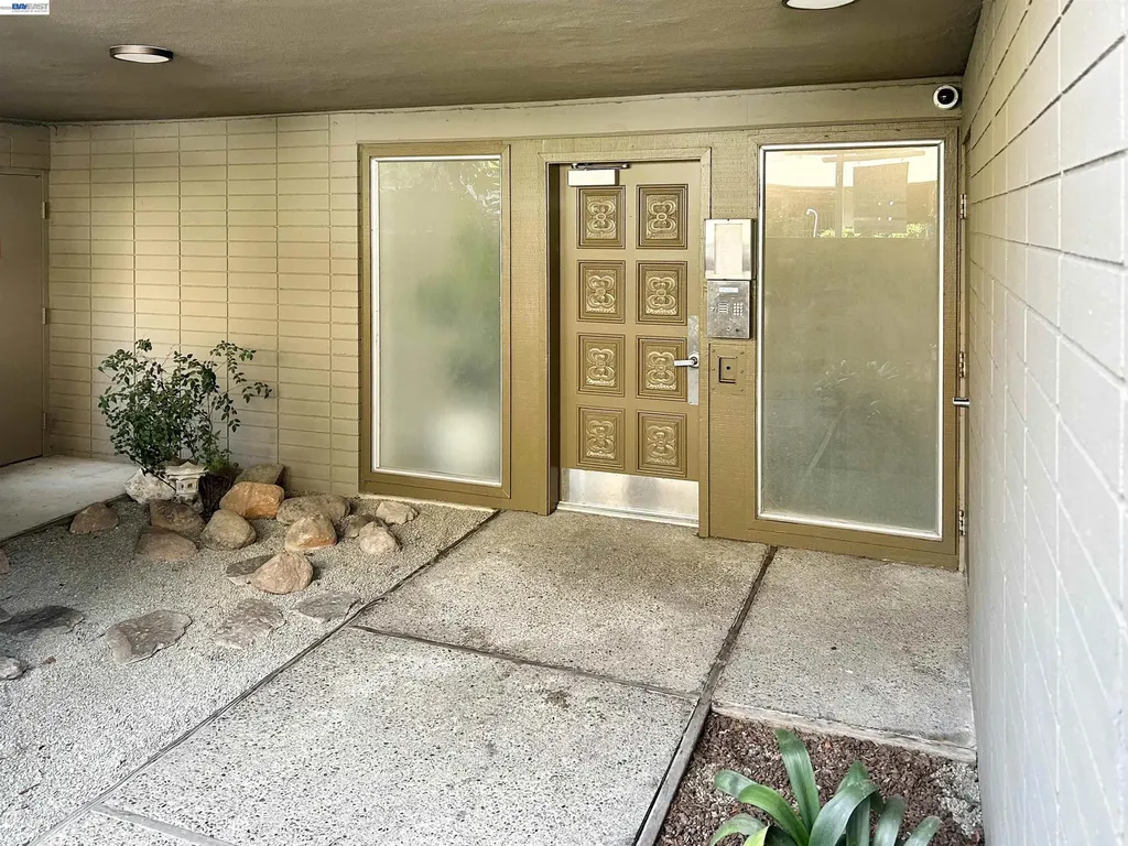 5335 Broadway Terrace Oakland CA 94618