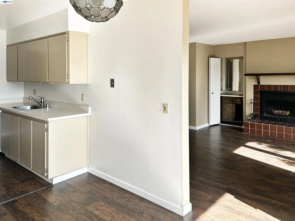 5335 Broadway Terrace Oakland CA 94618