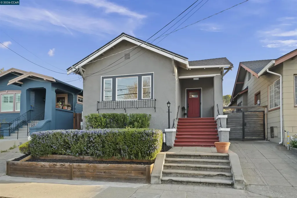 5428 Ruth Avenue Oakland CA 94601