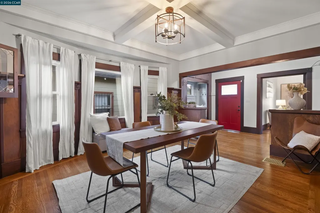 5428 Ruth Avenue Oakland CA 94601