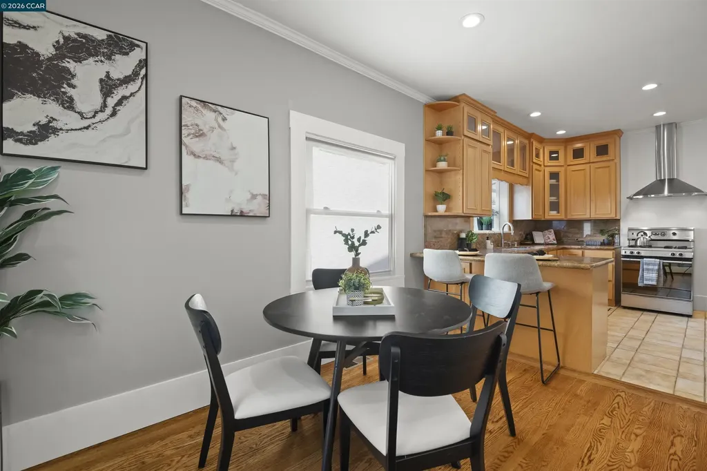 5428 Ruth Avenue Oakland CA 94601