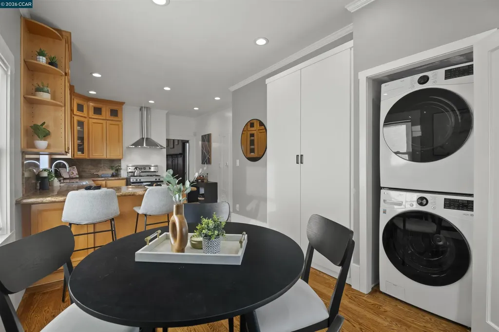 5428 Ruth Avenue Oakland CA 94601