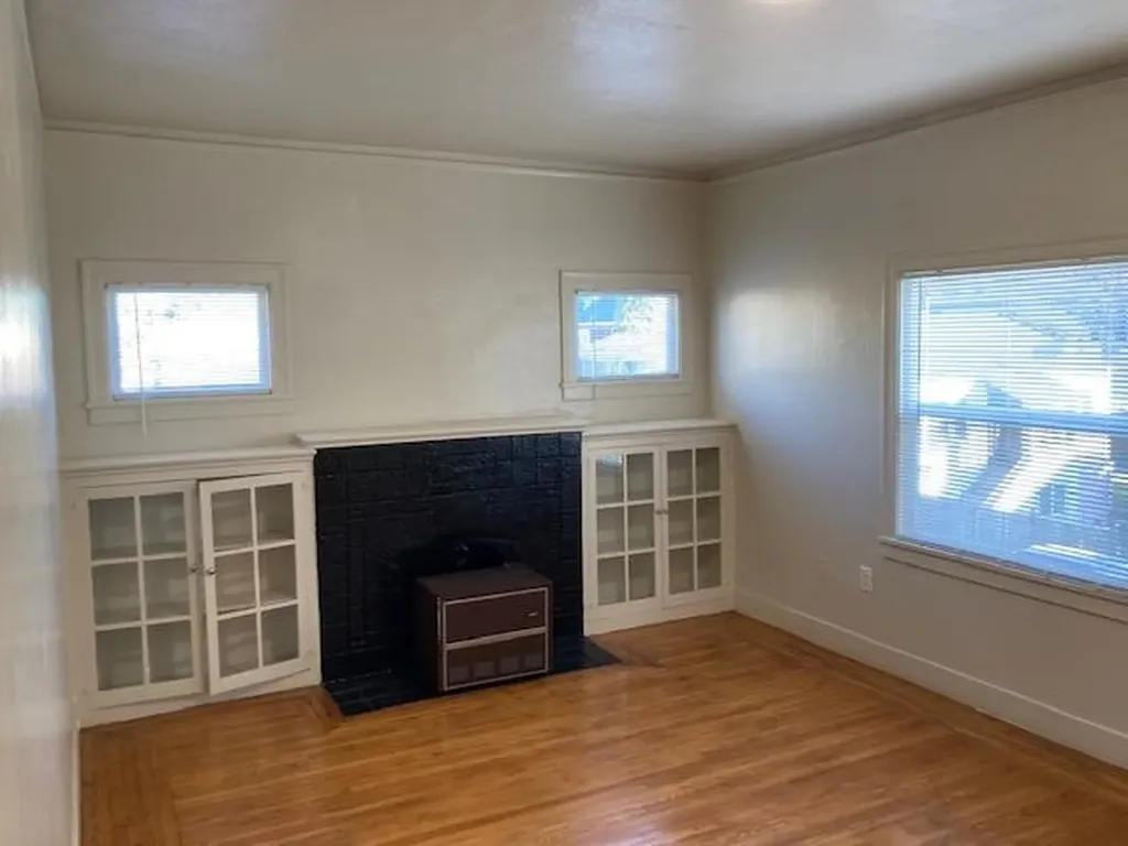 3920 Clarke Street Oakland CA 94609