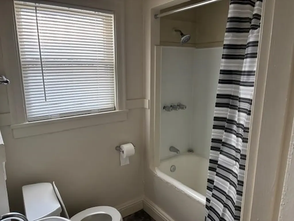 3920 Clarke Street Oakland CA 94609