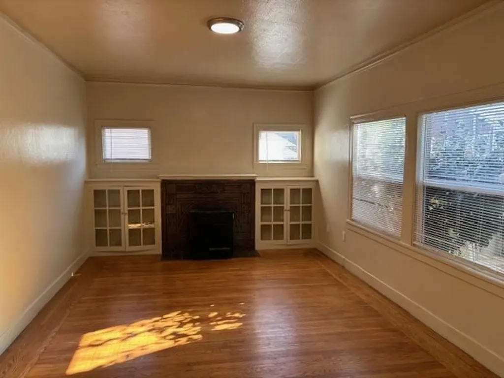 3920 Clarke Street Oakland CA 94609
