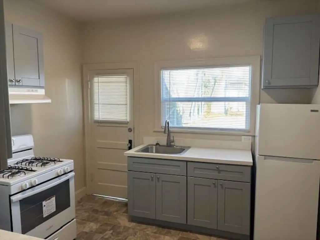 3920 Clarke Street Oakland CA 94609