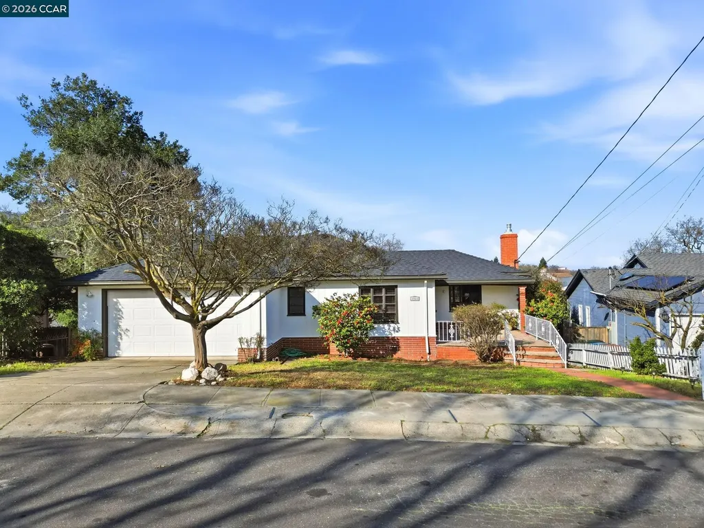 1021 Ulfinian Way Martinez CA 94553