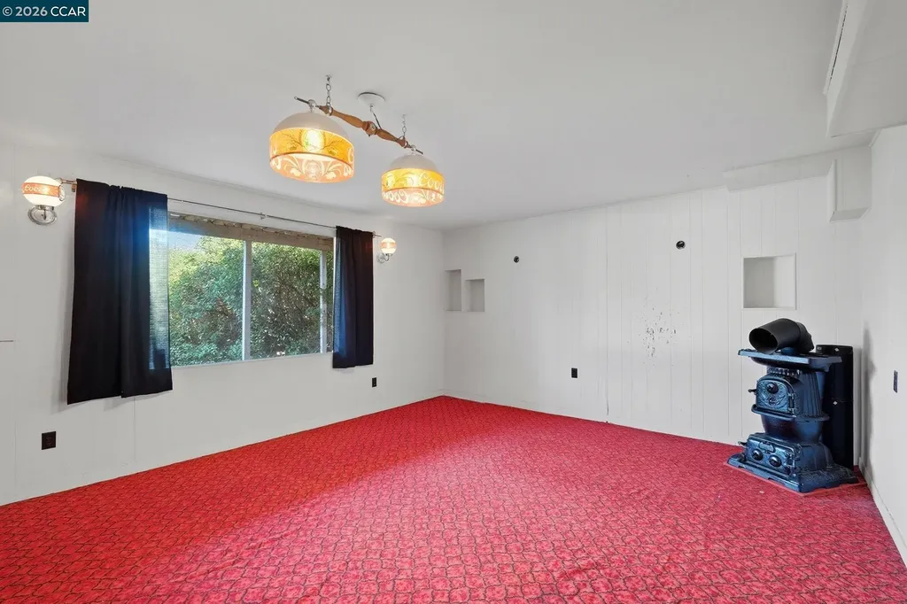 1021 Ulfinian Way Martinez CA 94553