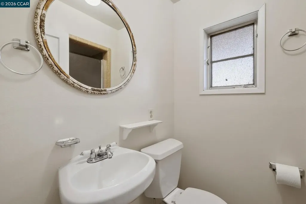 1021 Ulfinian Way Martinez CA 94553