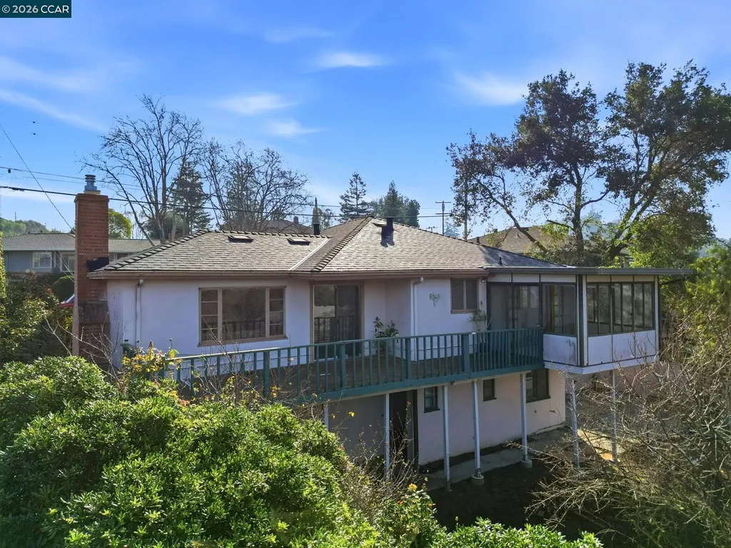 1021 Ulfinian Way Martinez CA 94553