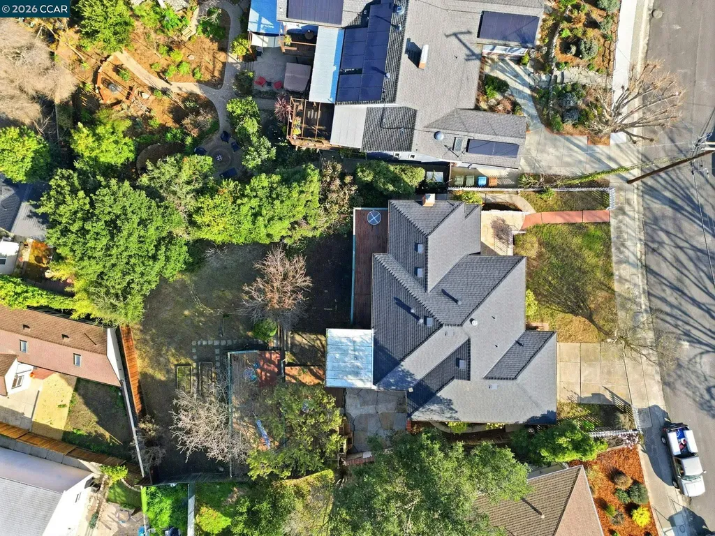 1021 Ulfinian Way Martinez CA 94553