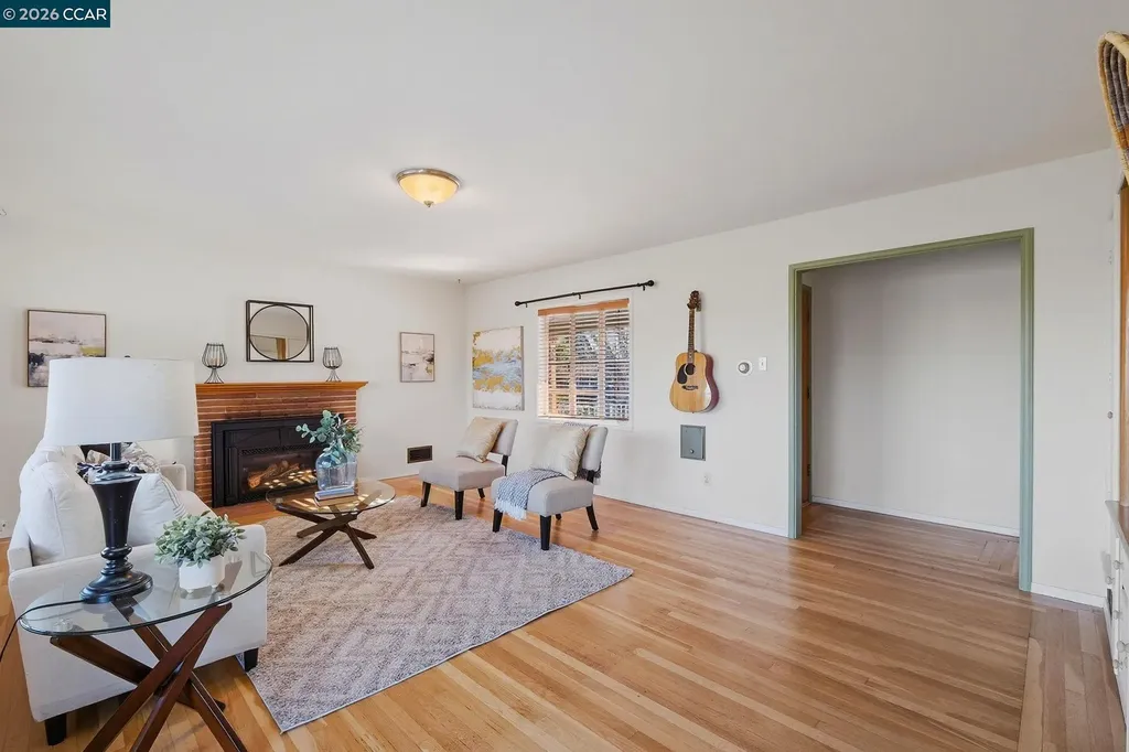 1021 Ulfinian Way Martinez CA 94553