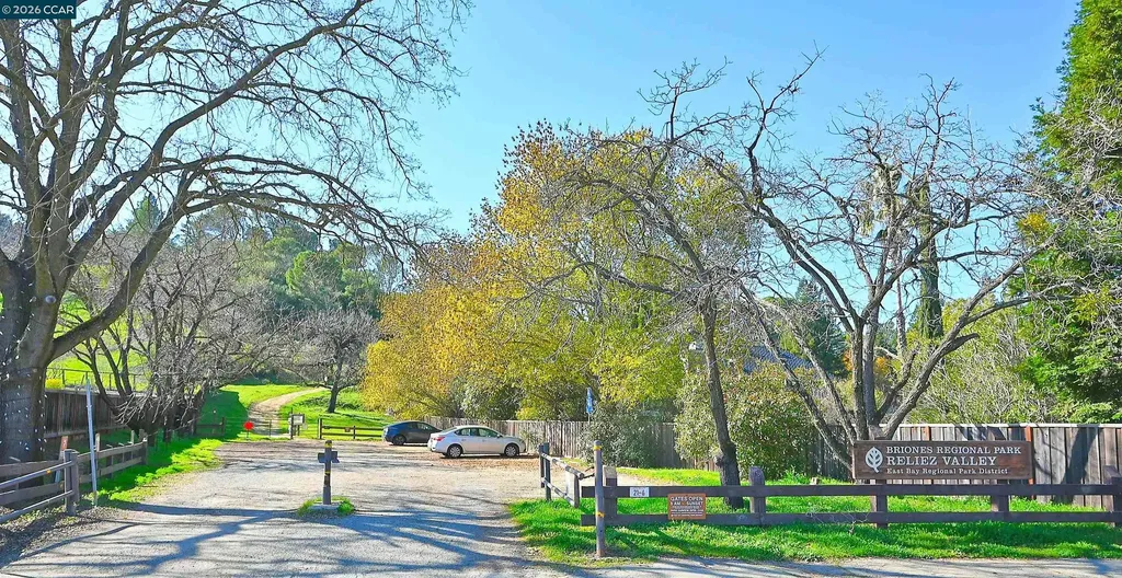137 Haslemere Lafayette CA 94549