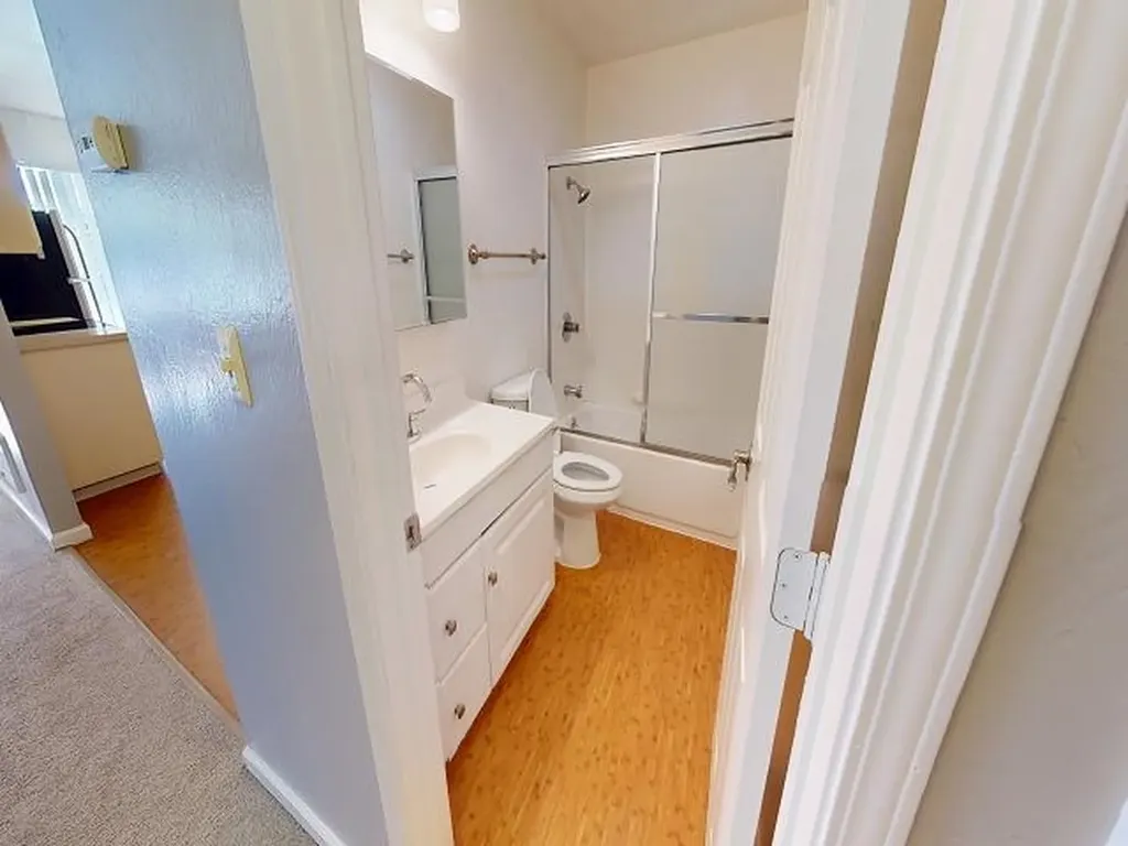 1211 Paru Street Alameda CA 94501