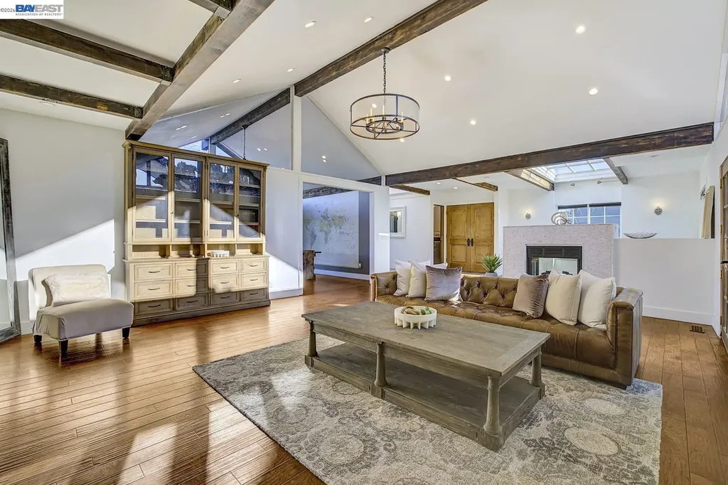 19029 Carlton Avenue Castro Valley CA 94546