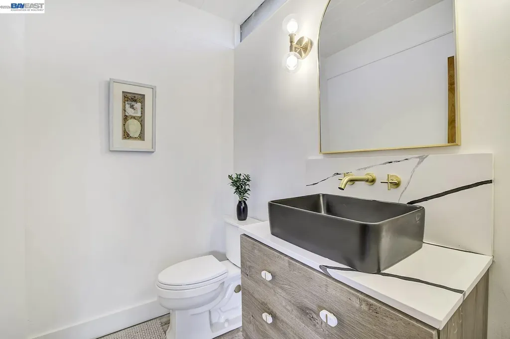 19029 Carlton Avenue Castro Valley CA 94546