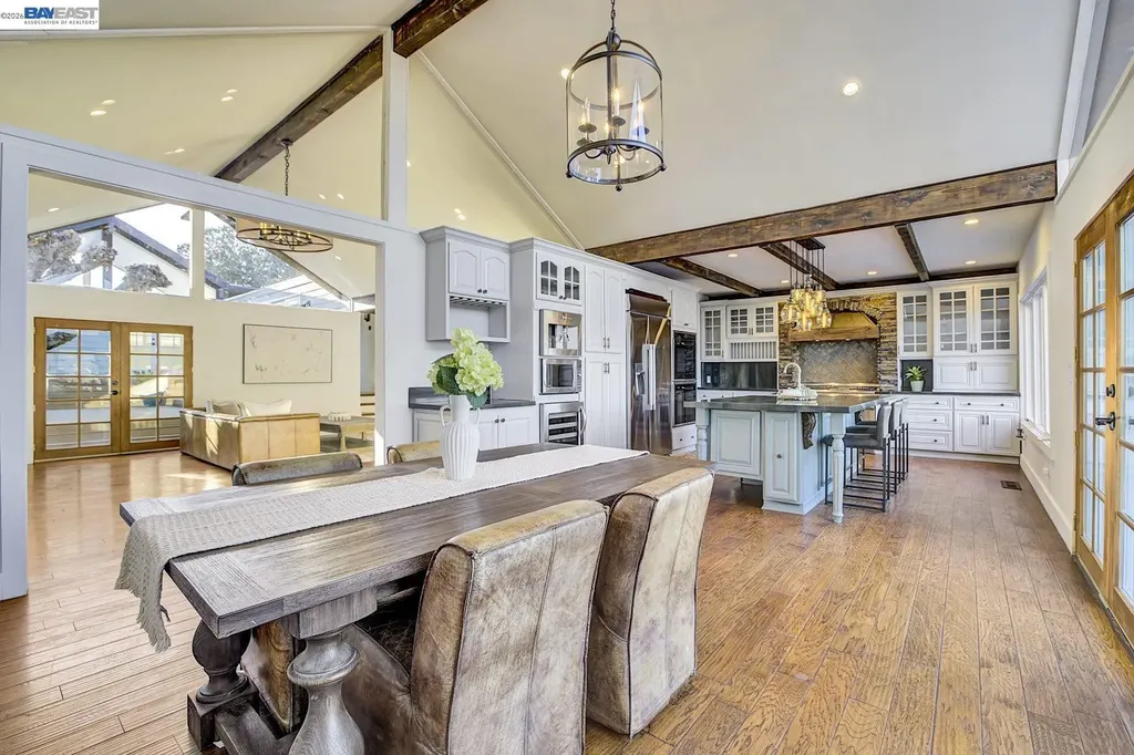 19029 Carlton Avenue Castro Valley CA 94546