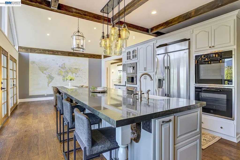 19029 Carlton Avenue Castro Valley CA 94546