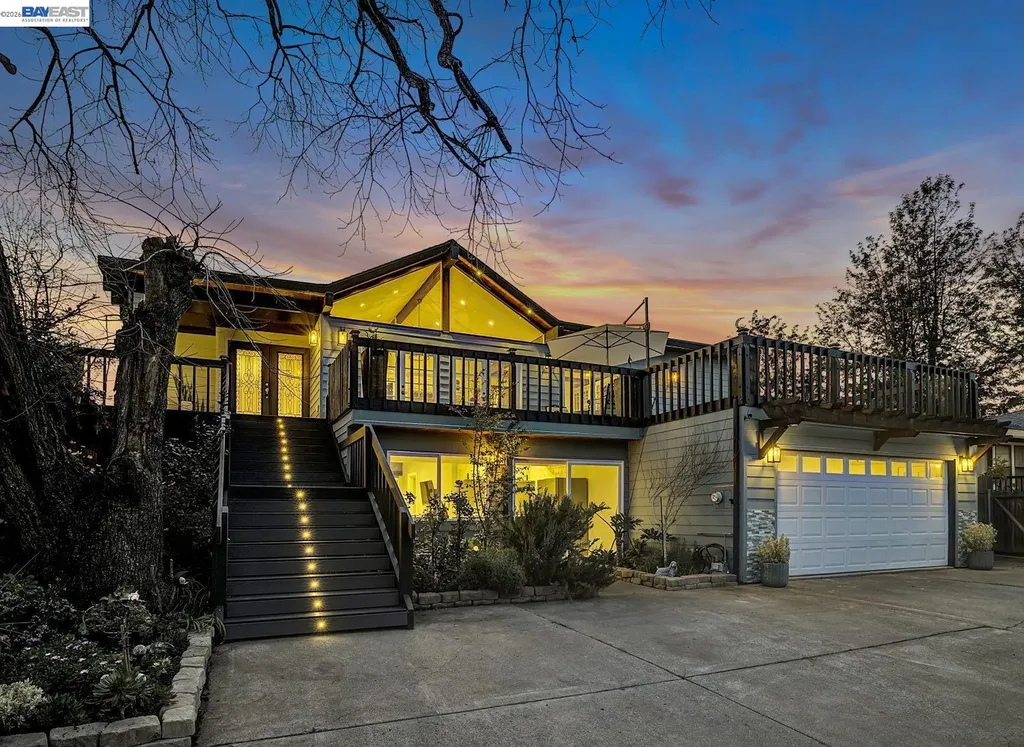 19029 Carlton Avenue Castro Valley CA 94546