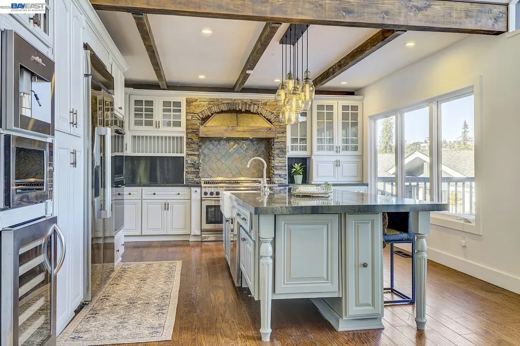 19029 Carlton Avenue Castro Valley CA 94546