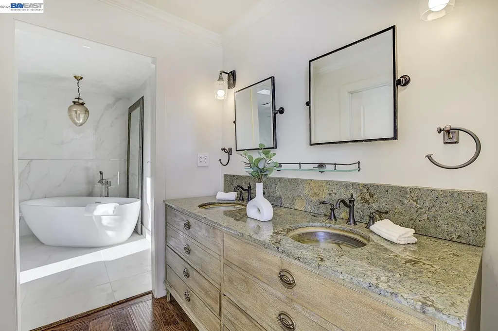 19029 Carlton Avenue Castro Valley CA 94546