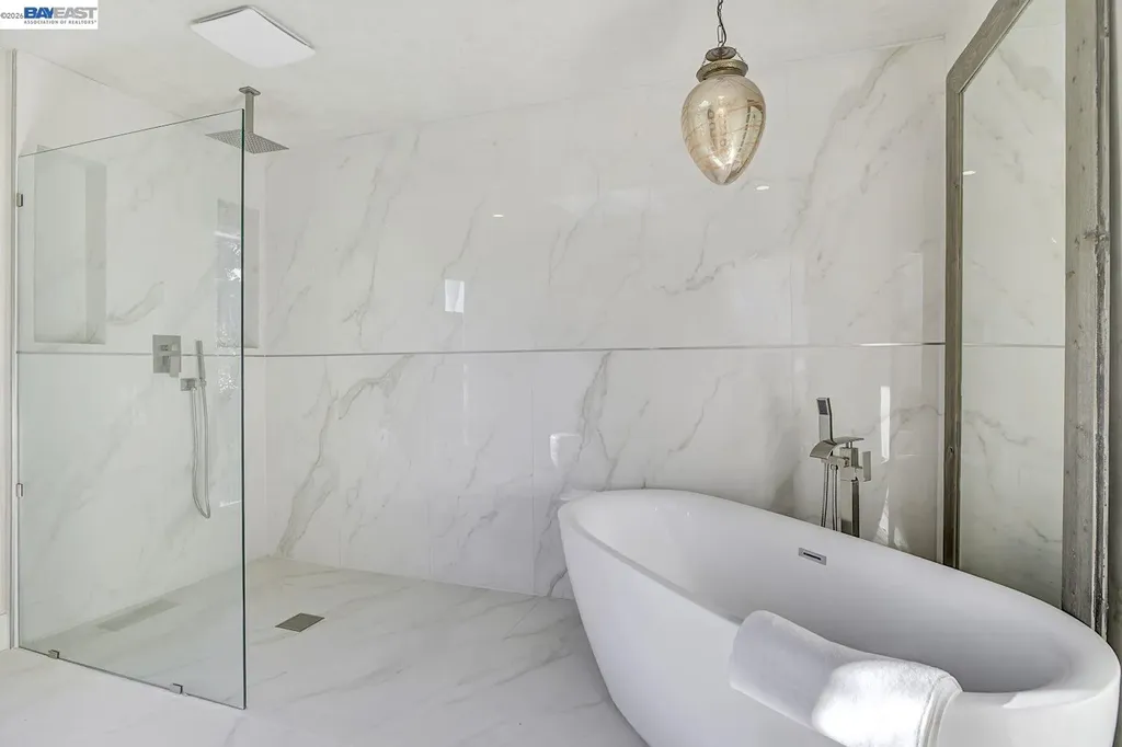 19029 Carlton Avenue Castro Valley CA 94546