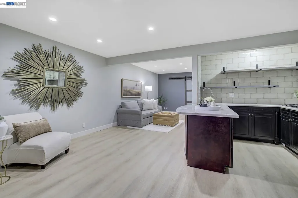 19029 Carlton Avenue Castro Valley CA 94546