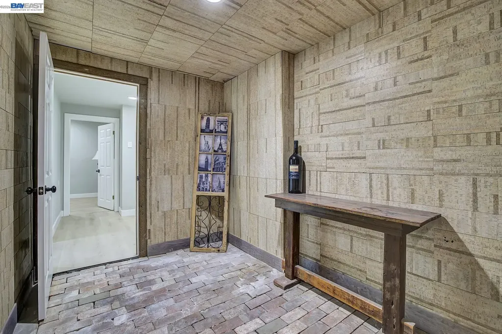 19029 Carlton Avenue Castro Valley CA 94546