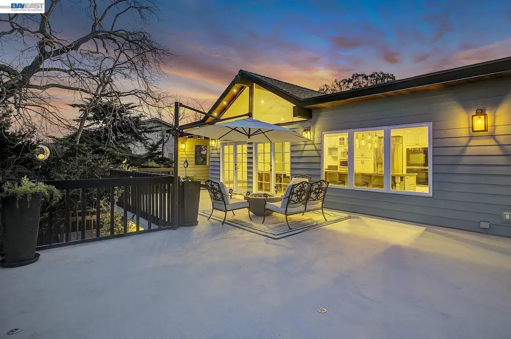 19029 Carlton Avenue Castro Valley CA 94546