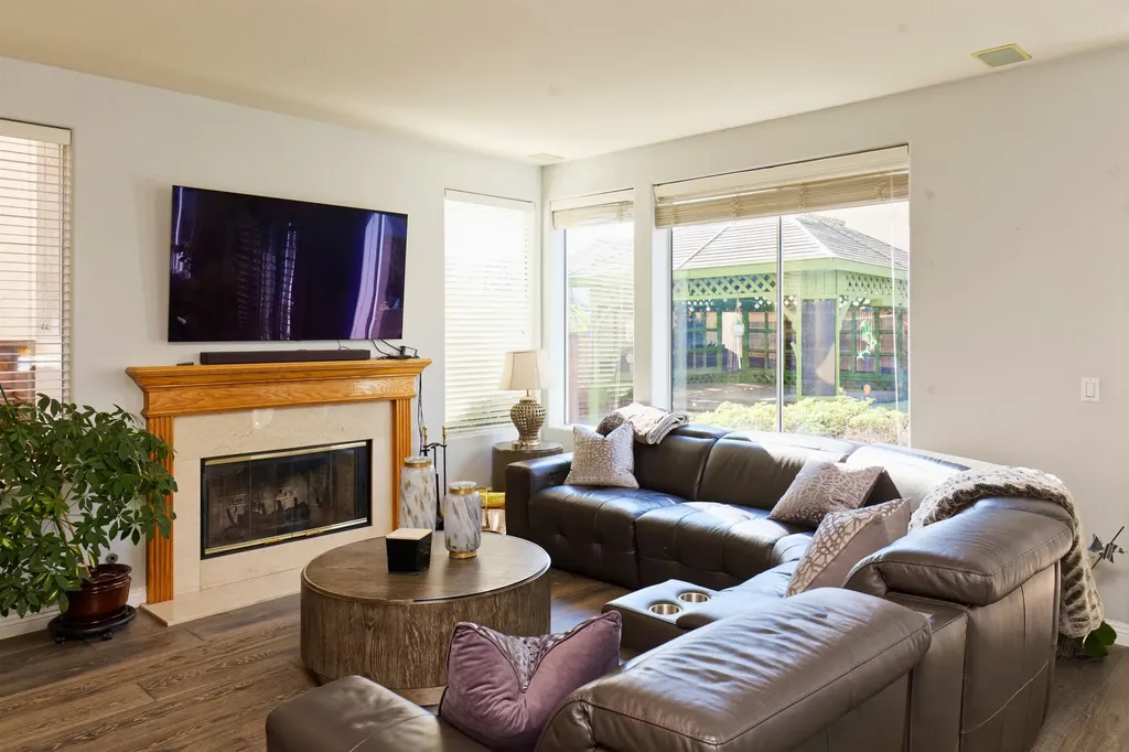 15109 Shining Star Lane San Leandro CA 94579