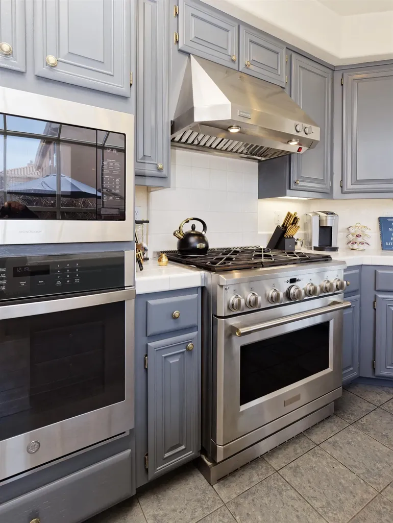 15109 Shining Star Lane San Leandro CA 94579