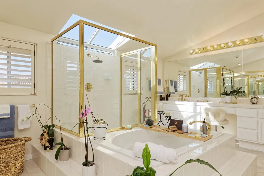 15109 Shining Star Lane San Leandro CA 94579