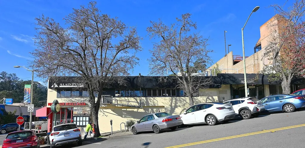 6211 La Salle Avenue Oakland CA 94611