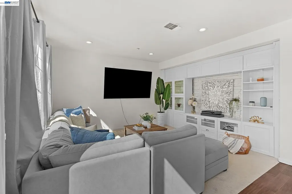 663 Falling Star Drive Martinez CA 94553