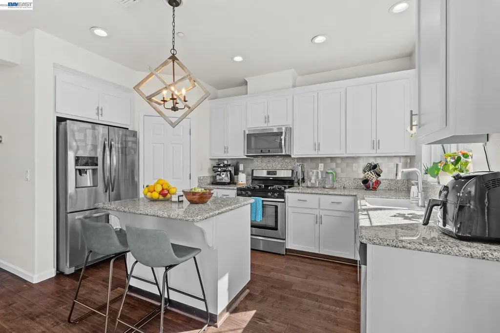 663 Falling Star Drive Martinez CA 94553