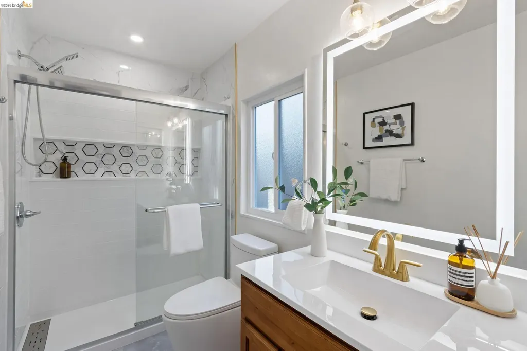 3723 35th Avenue Oakland CA 94619