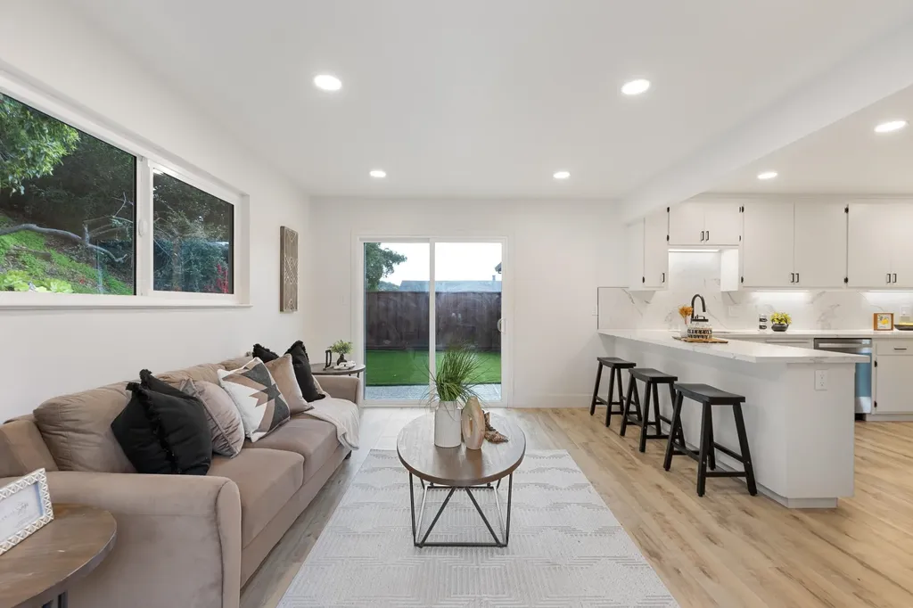 4072 Oak Hill Road Oakland CA 94605