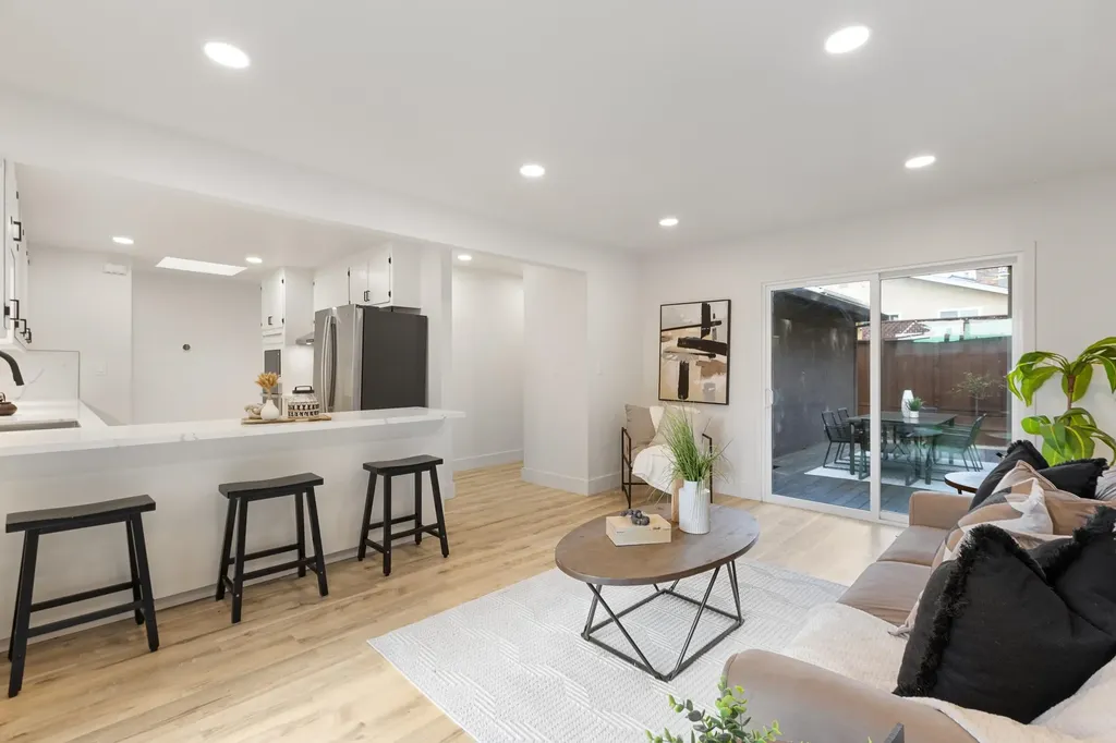 4072 Oak Hill Road Oakland CA 94605