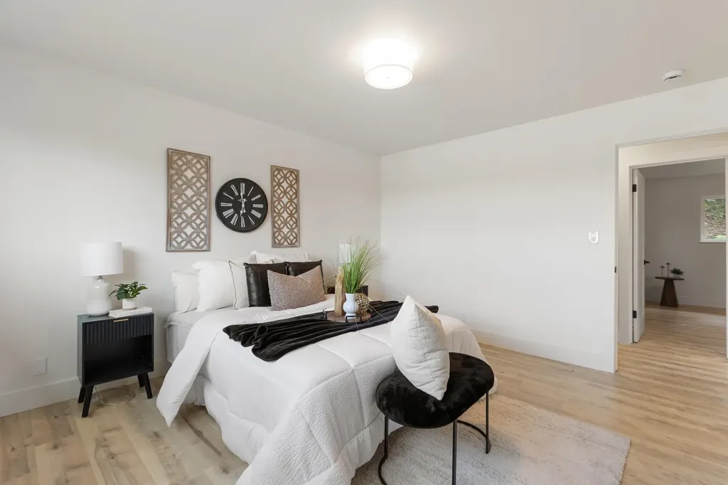 4072 Oak Hill Road Oakland CA 94605