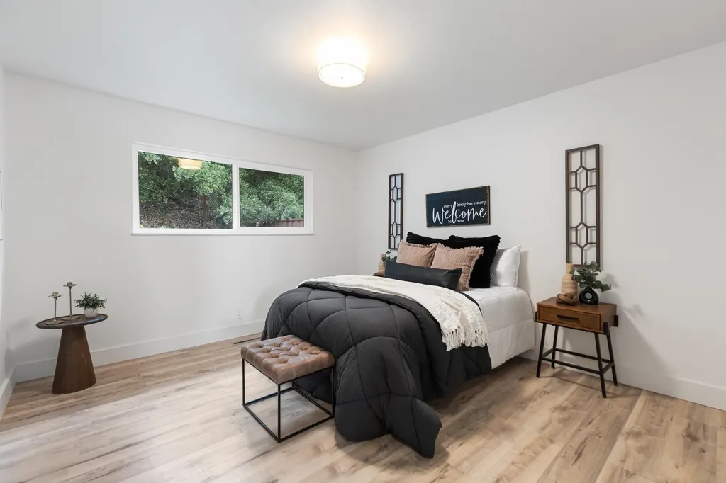 4072 Oak Hill Road Oakland CA 94605