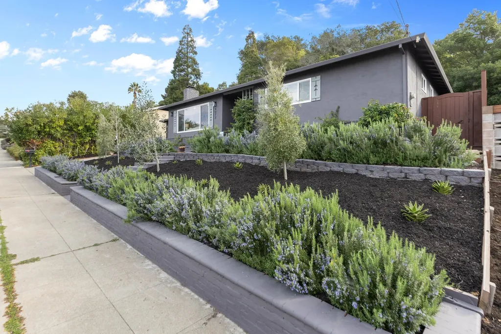 4072 Oak Hill Road Oakland CA 94605